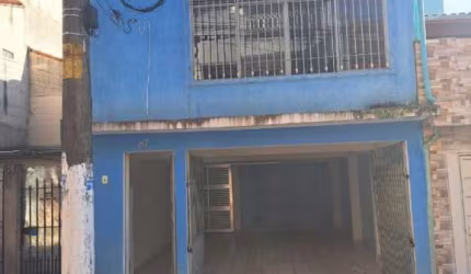VENDA DE SOBRADO : Com 3 dormitórios, sendo 1 suíte, 3 vagas cobertas grandes, terraço com 130 M² de vão livre, em Itaquera, Zona Leste, S.P.