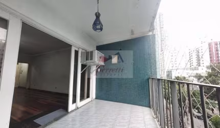 Apartamento com 2 dorimtórios na quadra da praia Pompéia, Santos/SP