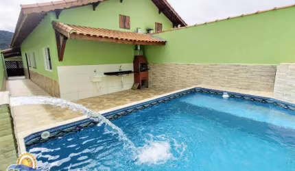 Casa de 02 dormitórios sendo 01 súite com piscina-Bairro Pedreira-Mongaguá