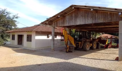 Excelente oportunidade em Tijucas pronto a Morar em um lugar tranquilo em meio a natureza!