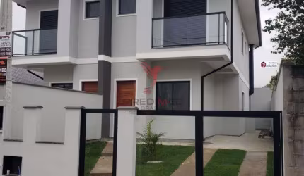 Lindos sobrados a venda com 3 dormitórios sendo 1suíte com sacada, em Palhoça SC