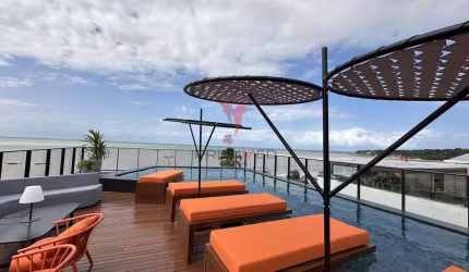 Super oportunidade de venda de flat à Beira-mar do Cabo Branco, com vista definitiva