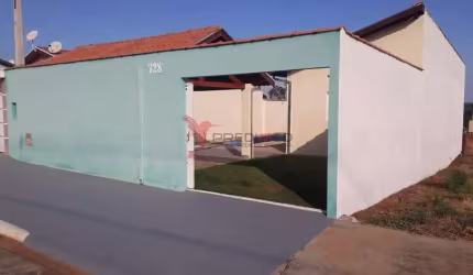 VENDO EXCELENTE CASA NA ESTÂNCIA TURÍSTICA DE SÃO PEDRO