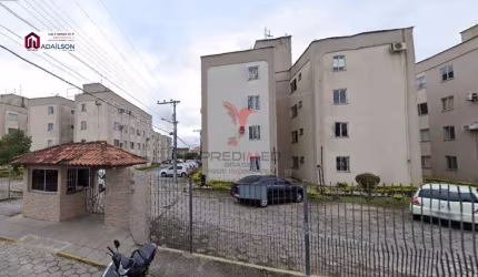 Apartamento com 3 Quartos e 1 banheiro à Venda, 67 m² por R$ 230.000