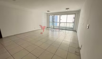 Vende-se apartamento no bairro de Tambaú, andar alto, super ventilado
