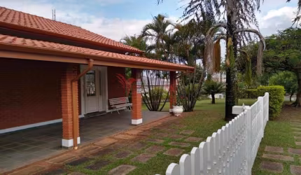 Vendo lindíssima Casa em São Pedro - SP