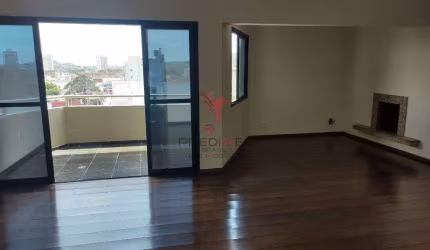 Apartamento com 180 Mts2, , 2 Vagas de Garagem, aceita permuta. No centro de Guaratinguetá