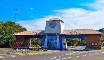 Vendo Imóvel Comercial no coração de Águas de São Pedro-SP
