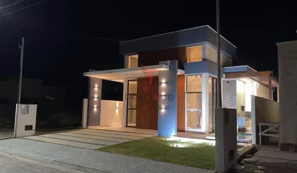 Casa pronta para morar com piscina,.churrasqueira no Condomínio Sunville! Em João Pessoa