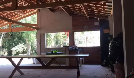 Chácara com 4000 mts2, á venda, estuda permuta,no Bairro Bom Jardim em Guaratinguetá