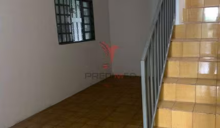 Vendemos casa de 5 Quartos , 2 Vagas de Garagem,, Quintal,próximo ao metrô em interlagos