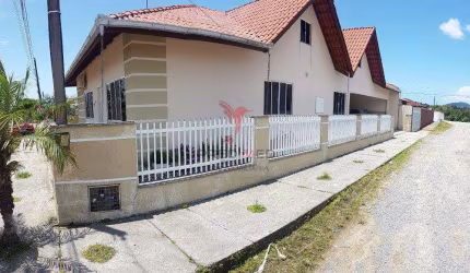 Casa 3 quartos com suítes na Penha