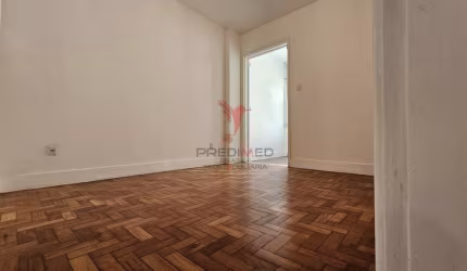 Apartamento Leme 3 quartos reformado espaçoso andar alto perto praias do Leme e Copacabana