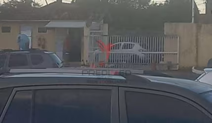 Oportunidade Única! Seu 2 Quartos Térreo em Condomínio Fechado no Caji