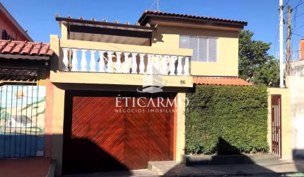 Casa com 3 quartos à venda na Santa Márcia, 66, Jardim Lajeado, São Paulo por R$ 690.000