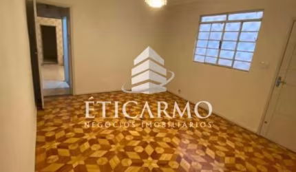 Casa com 4 quartos à venda na Rua Alexandre Farnésio, 27, Parque Maria Luiza, São Paulo por R$ 550.000