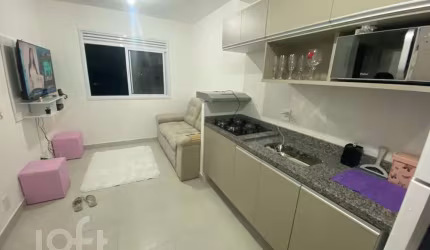 Apartamento com 2 quartos à venda na Rua Victório Santim, 2776, Parque do Carmo, São Paulo por R$ 210.000