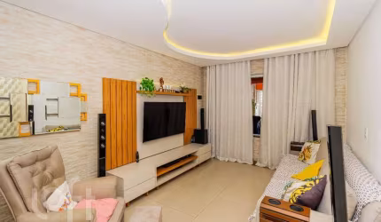 Casa com 3 quartos à venda na Formoselha, 165, Aricanduva, São Paulo por R$ 915.000