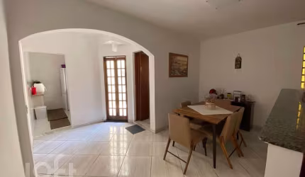 Casa com 3 quartos à venda na Rua Capitania de Itamaracá, 677, Itaquera, São Paulo por R$ 750.000