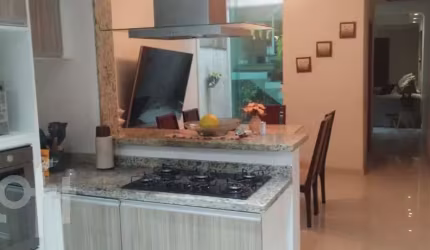Casa com 3 quartos à venda na Inácio Coelho da Silva, 799, Parque do Carmo, São Paulo por R$ 720.000