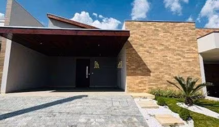 Casa com 3 dormitórios à venda, 185 m² por R$ 1.299.000 - Condominio Le France -