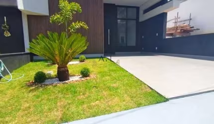 Casa com 3 dormitórios à venda, 106 m² por R$ 758.000, 00- Condomínio Villaggio