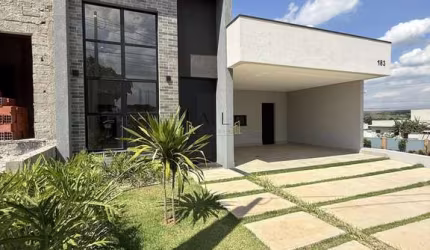 Casa com 3 dormitórios à venda, 195 m por R$1.490.000,00 - Condomínio Jardim Pie