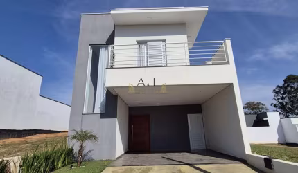 Sobrado com 3 dormitórios à venda, 126m por R$750.000,00 - Condomínio Villaggio