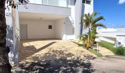 Sobrado com 3 dormitórios à venda, 223 m² por R$ 1.650,000 - Condomínio Villagio