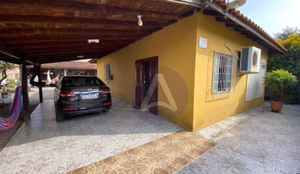 Casa com 3 dormitórios à venda, 119 m² por R$ 1.300.000,00 - Campeche - Florianópolis/SC