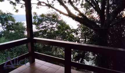 Casa com 2 dormitórios à venda, 105 m² por R$ 840.000,00 - Ribeirão da Ilha - Florianópolis/SC