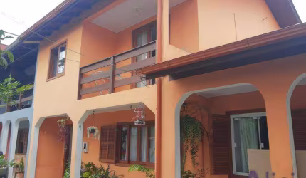 Casa com 6 dormitórios à venda, 198 m² por R$ 1.100.000,00 - Armação do Pântano do Sul - Florianópolis/SC
