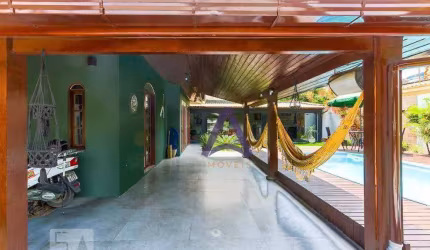 Casa com 4 dormitórios à venda, 300 m² por R$ 2.200.000,00 - Rio Tavares - Florianópolis/SC