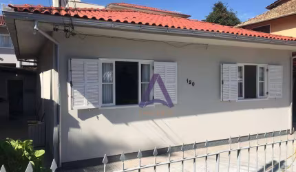 Casa com 2 dormitórios à venda, 100 m² por R$ 720.000,00 - Lagoa da Conceição - Florianópolis/SC