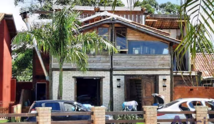 Casa com 2 dormitórios à venda, 231 m² por R$ 750.000,00 - Campeche - Florianópolis/SC