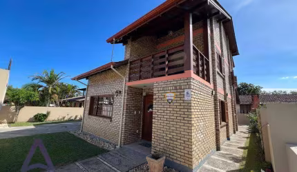 Casa com 4 dormitórios à venda, 230 m² por R$ 2.290.000,00 - Campeche - Florianópolis/SC