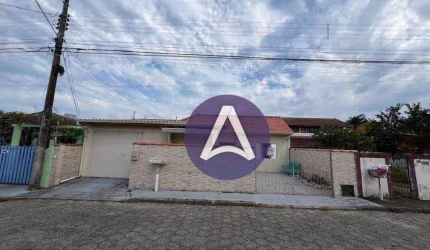 Casa com 4 dormitórios à venda, 170 m² por R$ 1.300.000,00 - Campeche - Florianópolis/SC