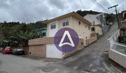Casa com 4 dormitórios à venda, 208 m² por R$ 750.000,00 - Costeira do Pirajubaé - Florianópolis/SC