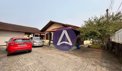 Casa com 3 dormitórios à venda, 234 m² por R$ 2.200.000,00 - Campeche - Florianópolis/SC