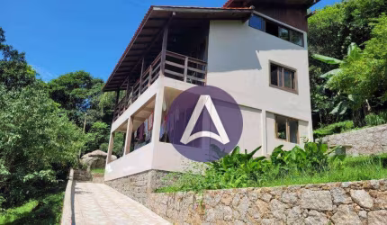 Casa com 3 dormitórios à venda, 210 m² por R$ 900.000,00 - Ribeirão da Ilha - Florianópolis/SC