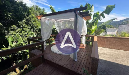 Casa com 2 dormitórios à venda, 136 m² por R$ 1.300.000,00 - Campeche Central - Florianópolis/SC