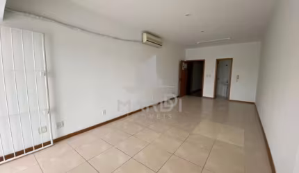 Sala comercial para alugar na Avenida Cristóvão Colombo, 2162, Floresta, Porto Alegre por R$ 1.800