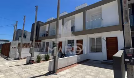Casa com 2 quartos à venda na Rua Eroni Soares Machado, 463, Hípica, Porto Alegre por R$ 429.000