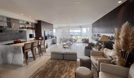 Apartamento com 3 quartos à venda na Avenida Icaraí, 95, Cristal, Porto Alegre por R$ 1.300.000