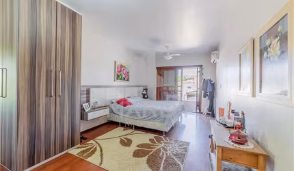 Casa com 3 quartos à venda na Rua Padre Alois Kades S J, 310, Jardim Europa, Porto Alegre por R$ 1.360.000
