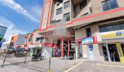 Sala comercial para alugar na Avenida Wenceslau Escobar, 2823, Tristeza, Porto Alegre por R$ 900