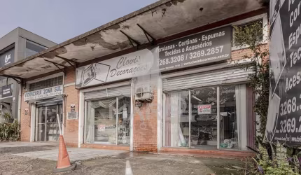 Prédio à venda na Avenida Wenceslau Escobar, 3191, Tristeza, Porto Alegre por R$ 1.099.900