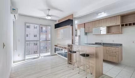 Apartamento com 3 quartos à venda na Avenida Otto Niemeyer, 1702, Tristeza, Porto Alegre por R$ 420.000
