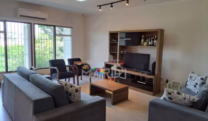Casa com 5 quartos à venda na Rua Teixeira de Carvalho, 207, Medianeira, Porto Alegre por R$ 950.000