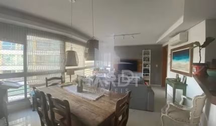 Apartamento com 3 quartos à venda na Rua Nunes Machado, 319, Menino Deus, Porto Alegre por R$ 739.900
